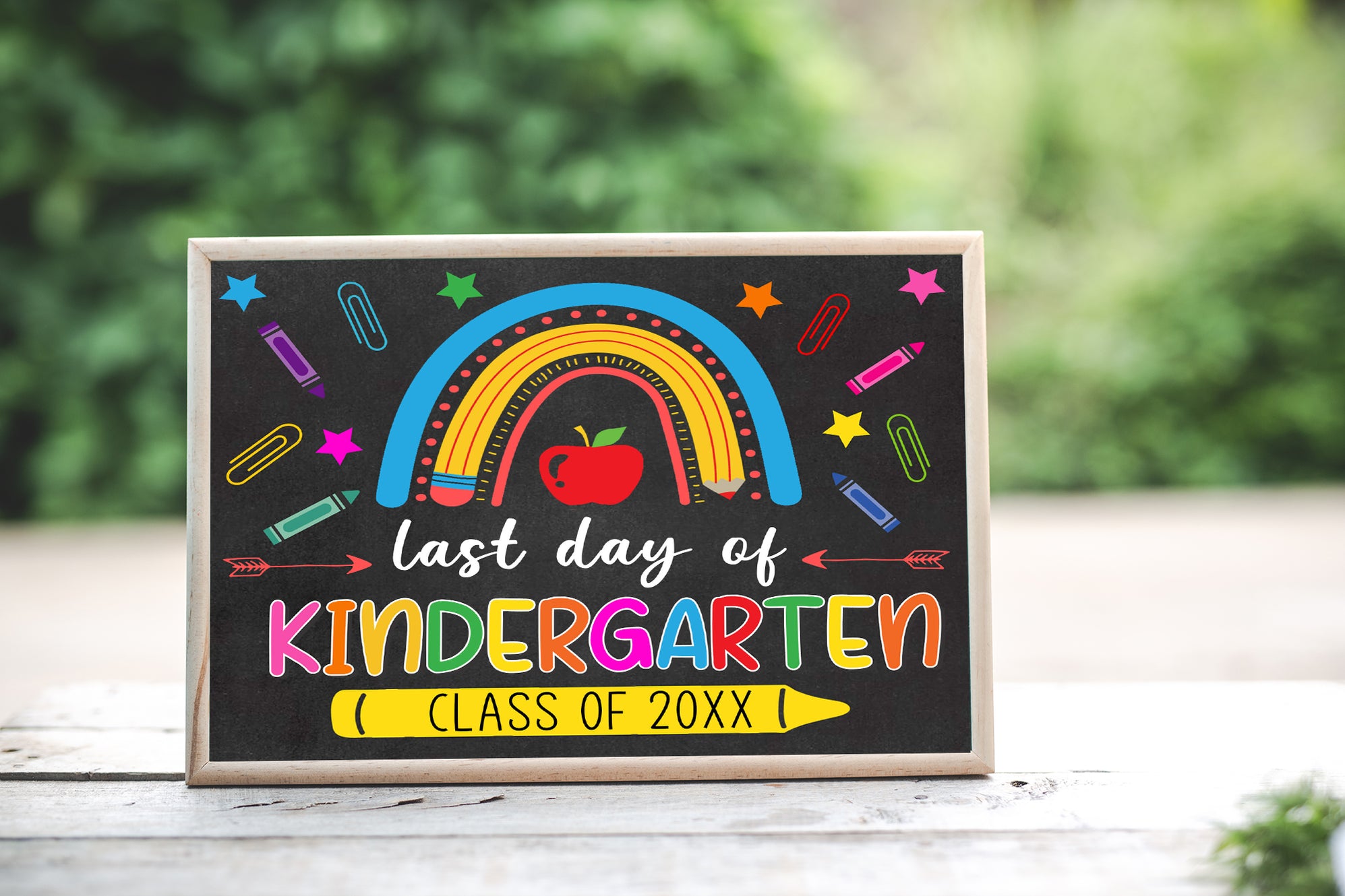 DIY Kinder End of Year Sign | Last Day Of Kindergarten Poster Template ...
